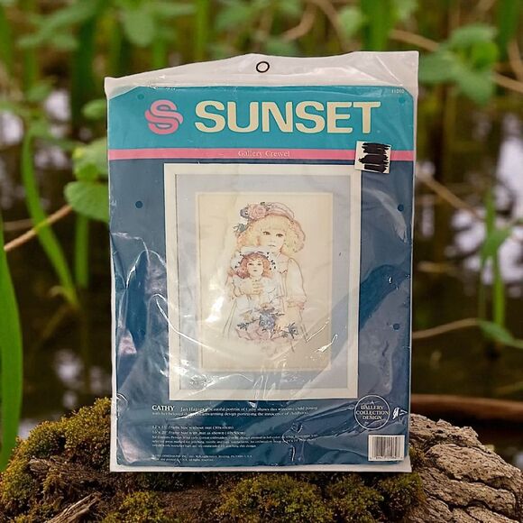 Vintage Little Girl Crewel Kit SUNSET Jan Hagara CATHY Holding A Doll Cottage‎ - Picture 14 of 16